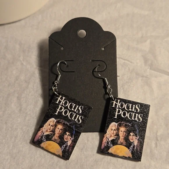 3 /$15 New Wooden Halloween Hocus Pocus Earrings - Picture 5 of 5